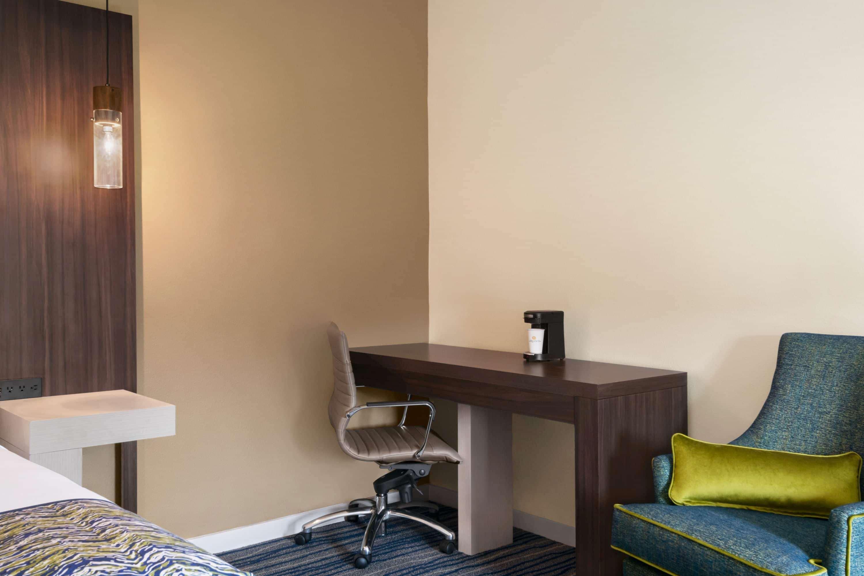 La Quinta Inn & Suites By Wyndham Orlando I-Drive Theme Parks Williamsburg Экстерьер фото