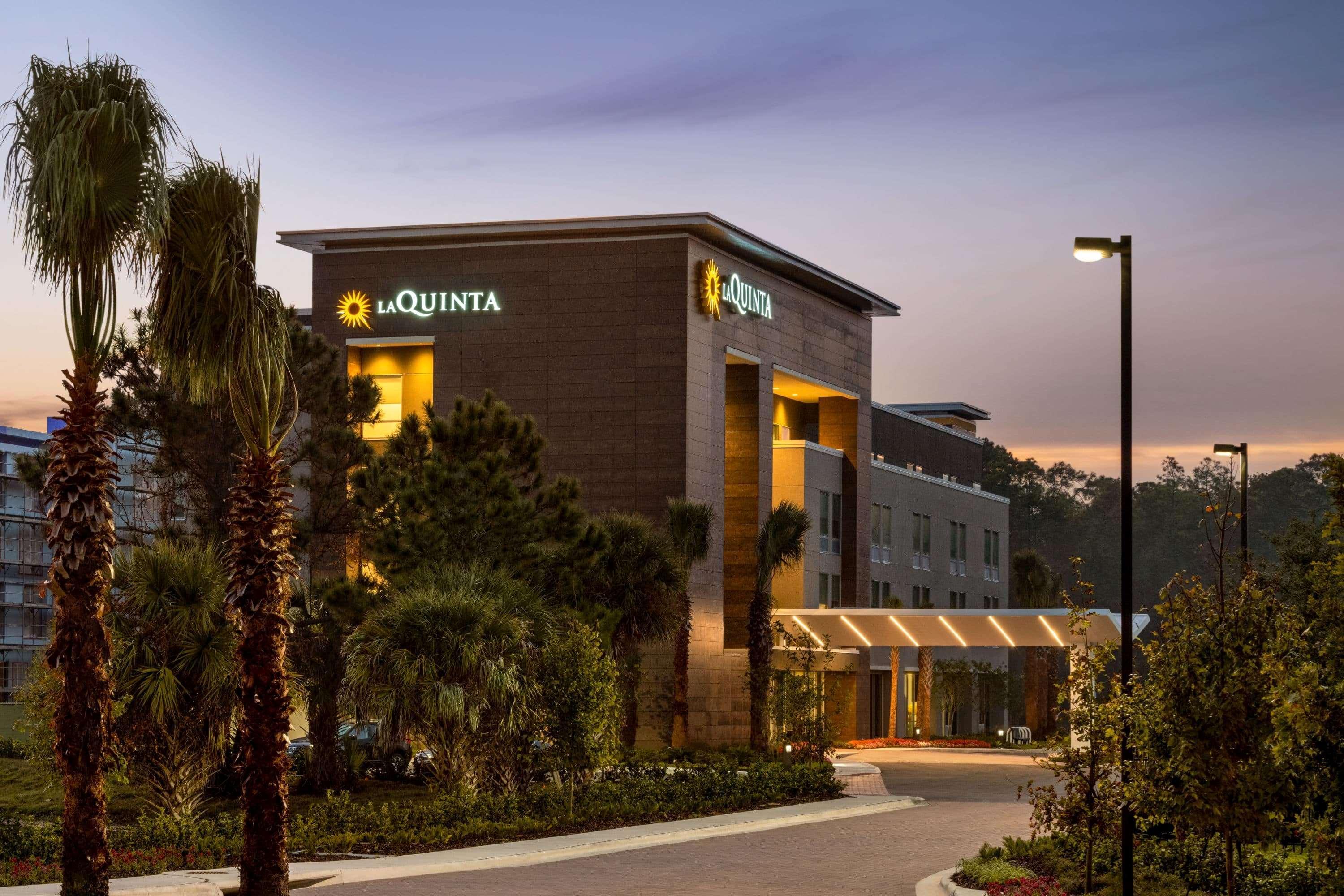 La Quinta Inn & Suites By Wyndham Orlando I-Drive Theme Parks Williamsburg Экстерьер фото